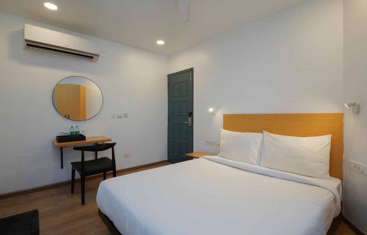נאגפור Uptown Hotel מראה חיצוני תמונה